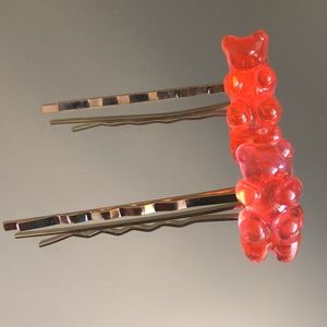 🇺🇸  Set of 2 Gummy Bear Bobby Pins Red